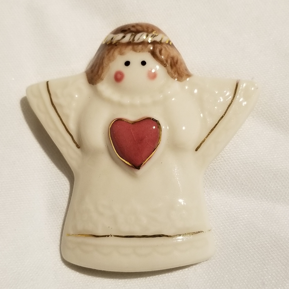 Vintage Hearts & Flowers Porcelain Angel Brooch